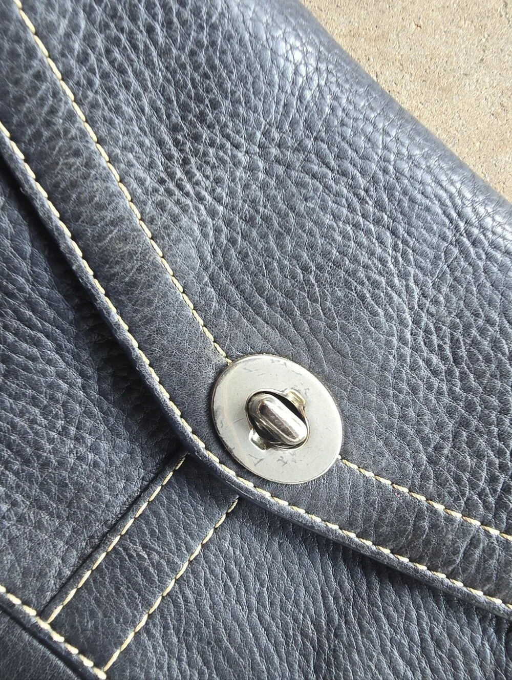 COACH Vintage Chelsea Demi Pebble Black Leather Bag F10888